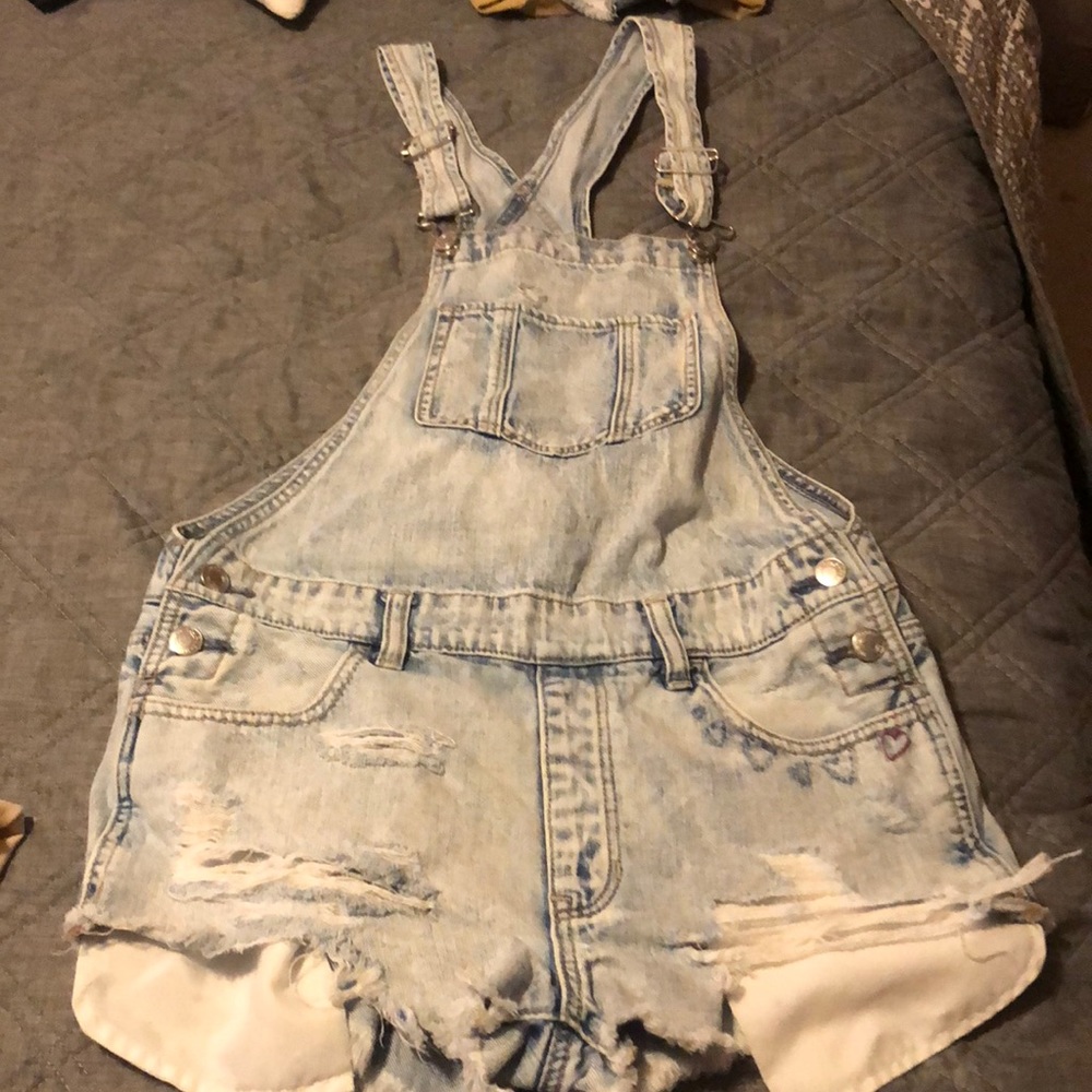 New without tags never worn overall shorts size xs